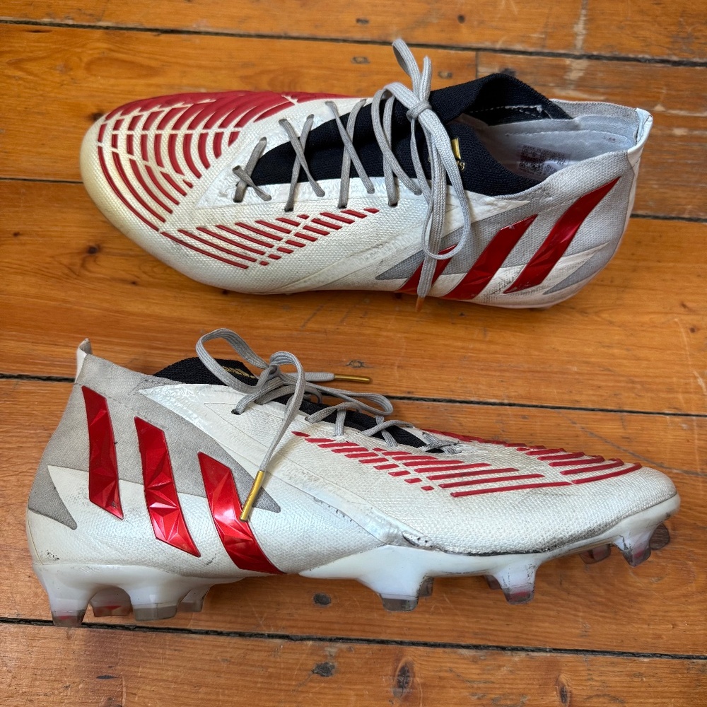 Mens adidas predator cleats size 9.5